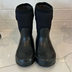 Black bogs kids boots